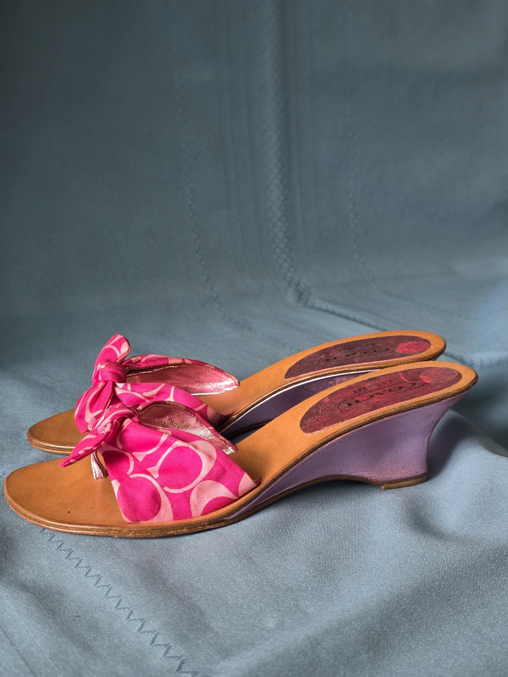Vintage Coach Y2K Pink Signature Bow Havana Wedge Mules Sandals Italy 8B